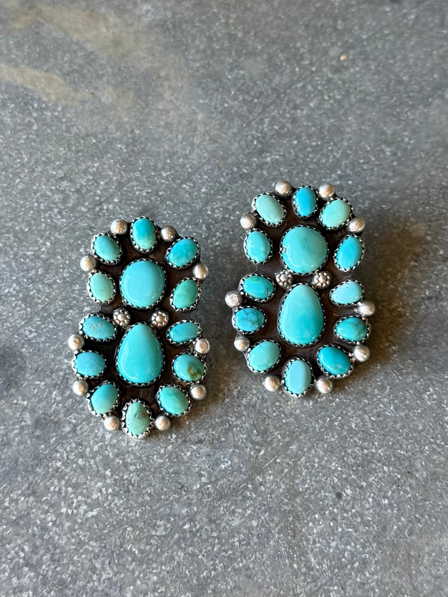 Lone Mountain Studs 1.75”