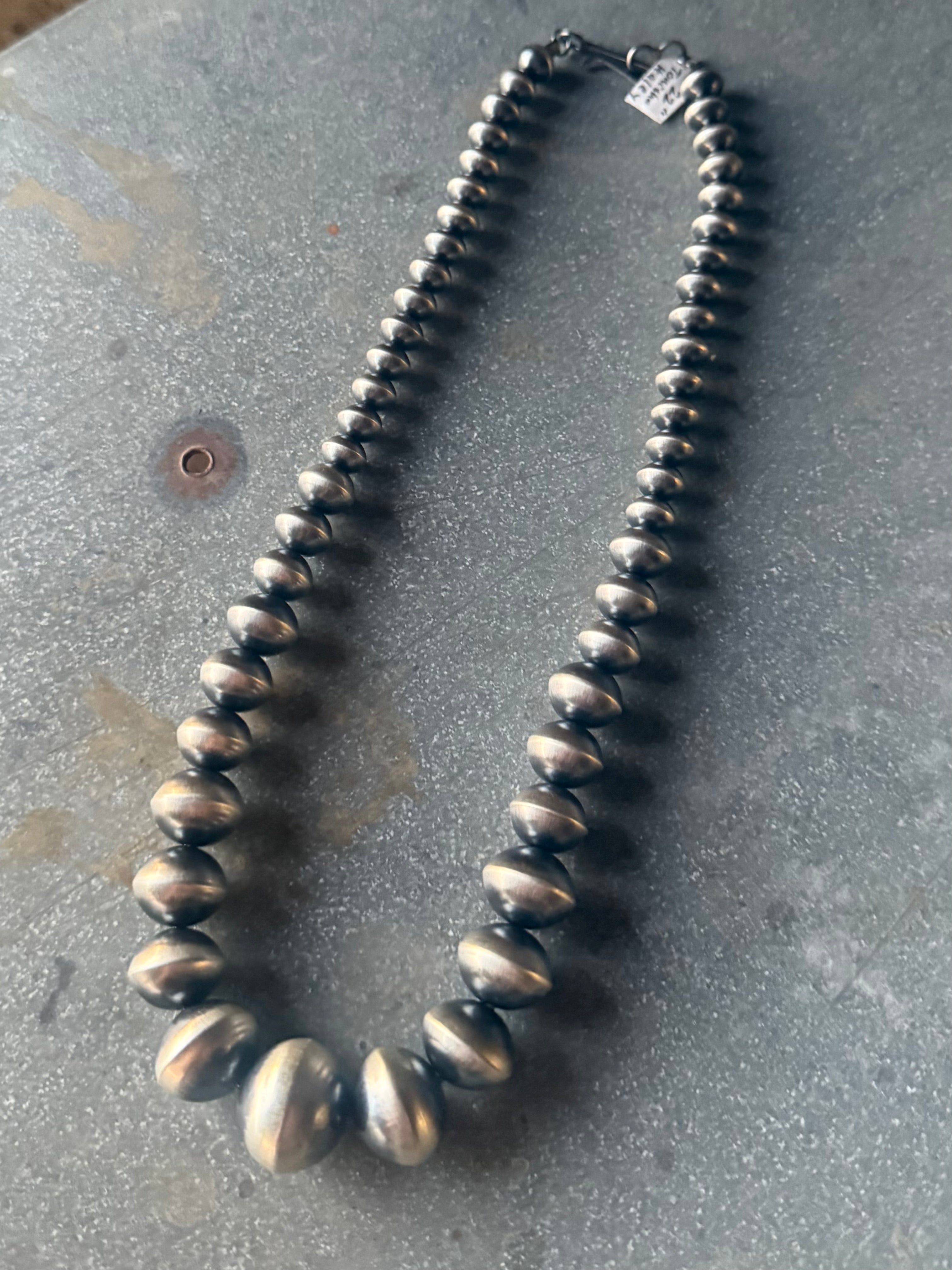 Graduated Navajo Pearls - 22”